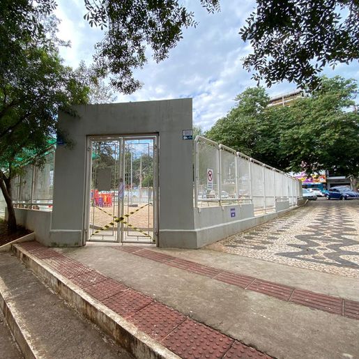 Após aglomerações quadras esportivas e parques infantis são lacrados em SMOeste