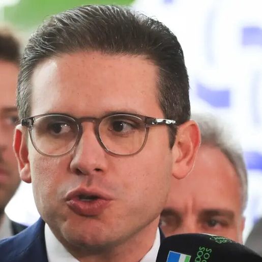 Câmara dos Deputados aprova urgência do PL da adultização