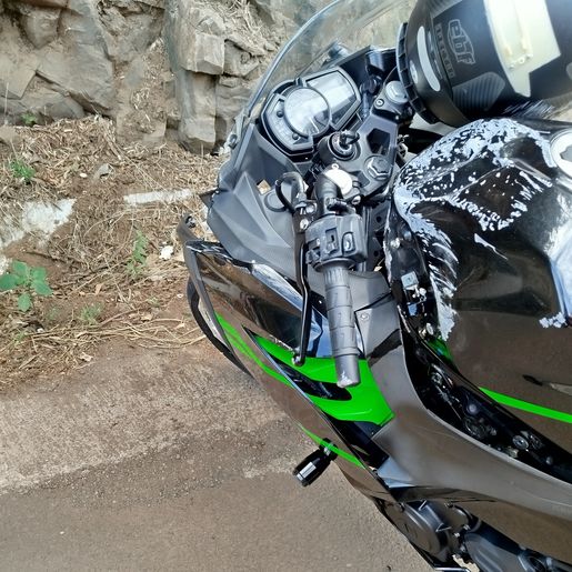 Acidente entre carro e moto deixa motociclista ferido na BR-282, em Maravilha