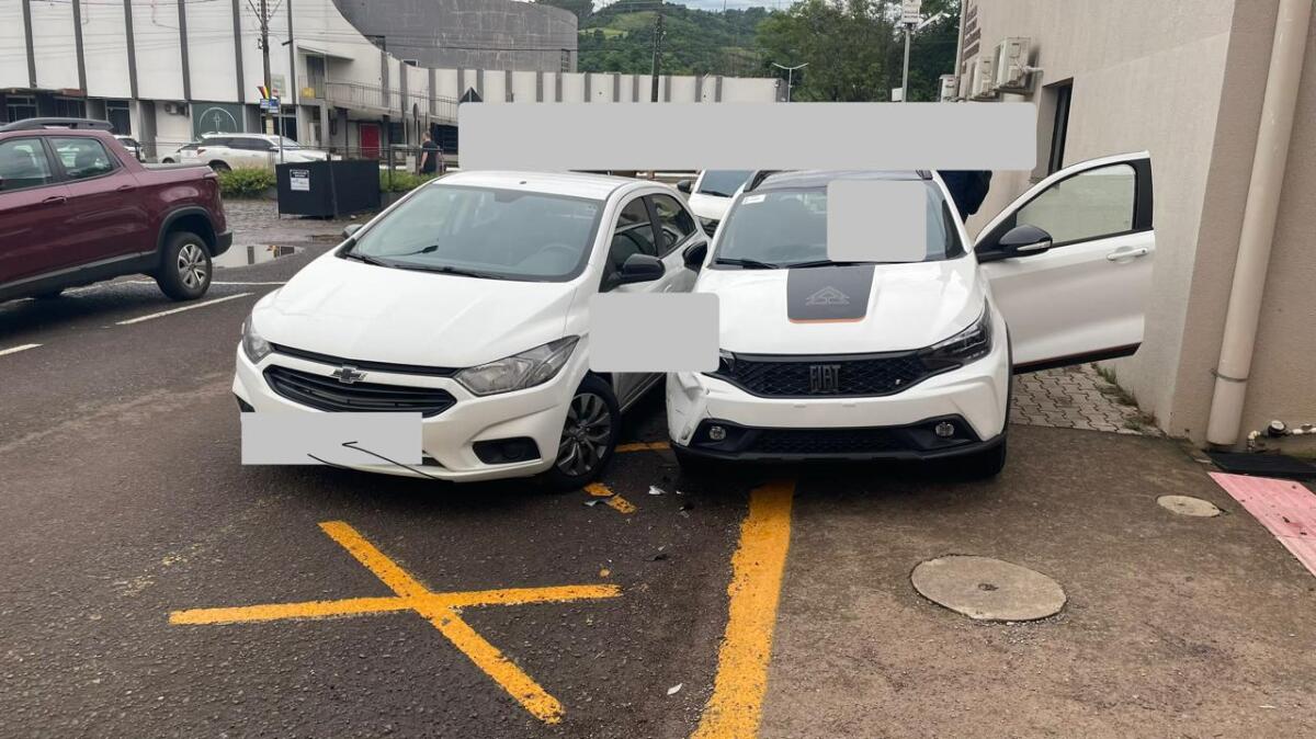 Atropelamento deixa dois feridos no centro de Itapiranga