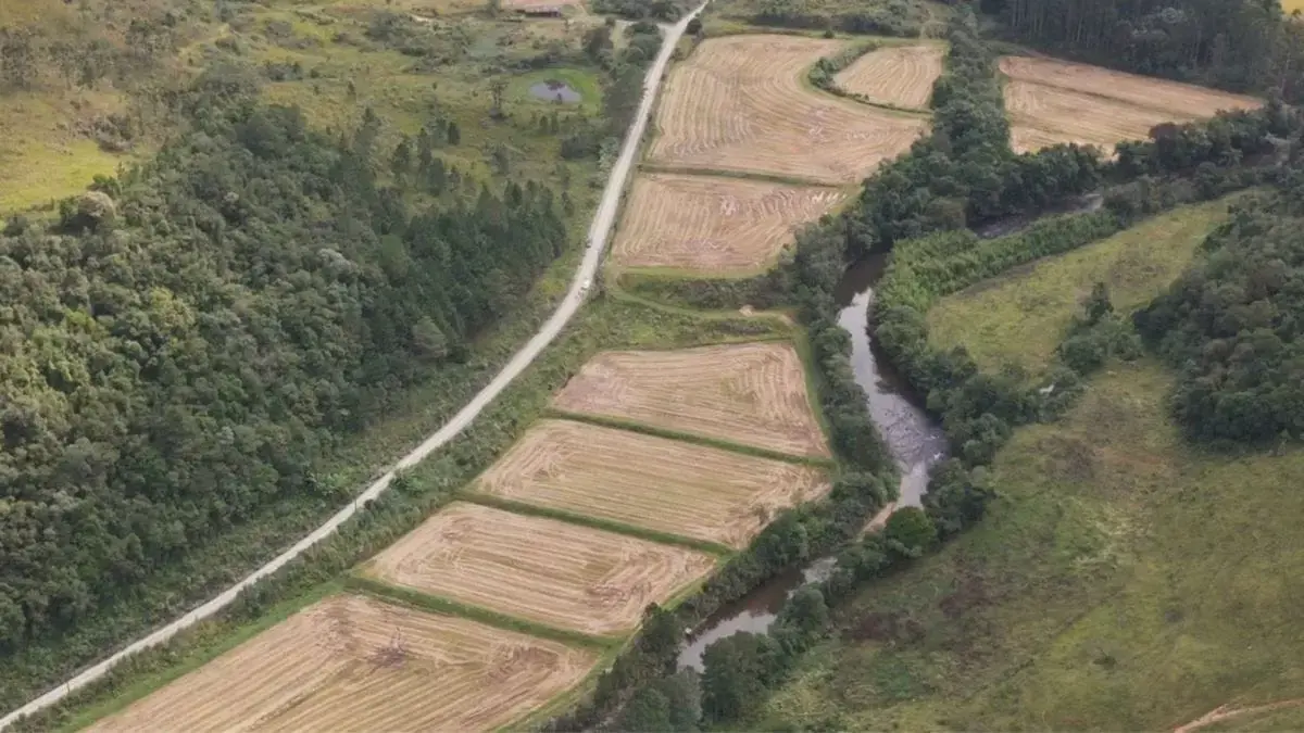 Licitação de barragem contra cheias em SC é suspensa e TCE cita sobrepreço de R$ 23,9 milhões