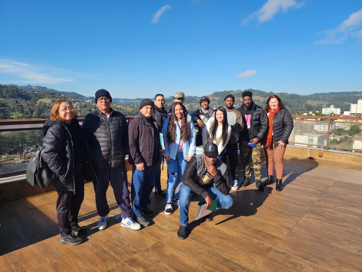 Itapiranga recebe estrangeiros para aulas de língua portuguesa e cultura local