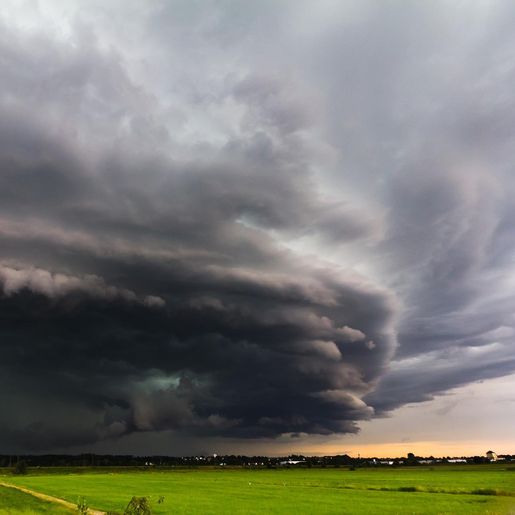 Ciclone subtropical pode se formar sobre SC no fim de semana e Marinha do Brasil emite aviso