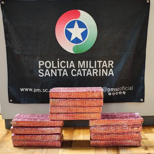 Homem é preso com 10 kg de maconha em carro de aplicativo em Dionísio Cerqueira