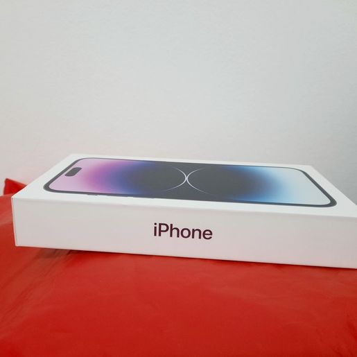 Homem compra Iphone 14 Pro Max por R$ 1.500 e recebe caixa vazia em SMOeste