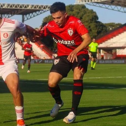 Jogando fora de casa, Inter perde por 1 a 0 para o lanterna do Brasileirão