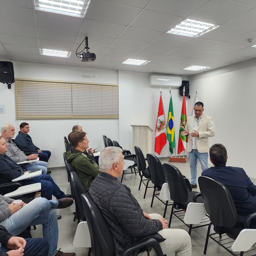 Associação Empresarial promove debate sobre recolha do lixo em Itapiranga