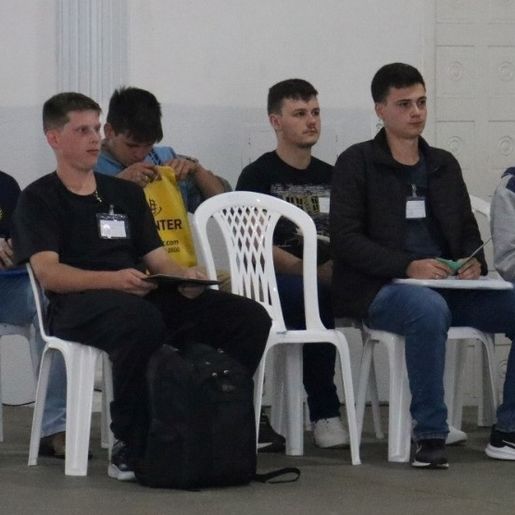 14º RCMEC realiza etapa de inspeção de jovens em São José do Cedro