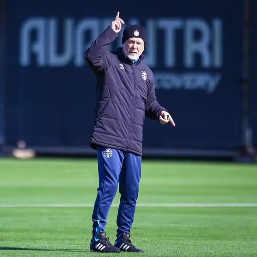 Entenda a estratégia do Grêmio para contratar reforços nas janelas de transferências