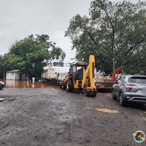Balsa interrompe travessia no Rio Uruguai em Itapiranga