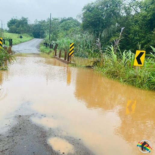 Cheia do Rio Uruguai interrompe pontes no interior de Itapiranga