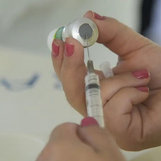 Campanha de vacinação contra a gripe começa nesta segunda
