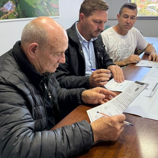 Guaraciaba assina ordem de serviço para construção de nova UBS