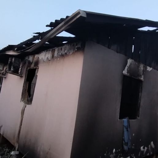 Incêndio em residência mobiliza Corpo de Bombeiros em Iporã do Oeste