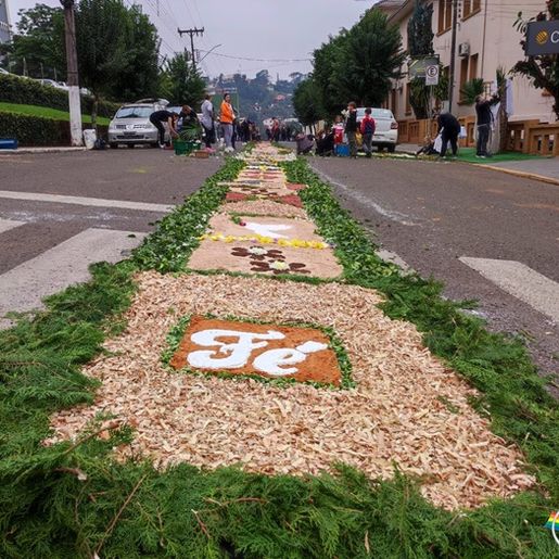 Itapiranga prepara tapetes para celebrar Corpus Christi