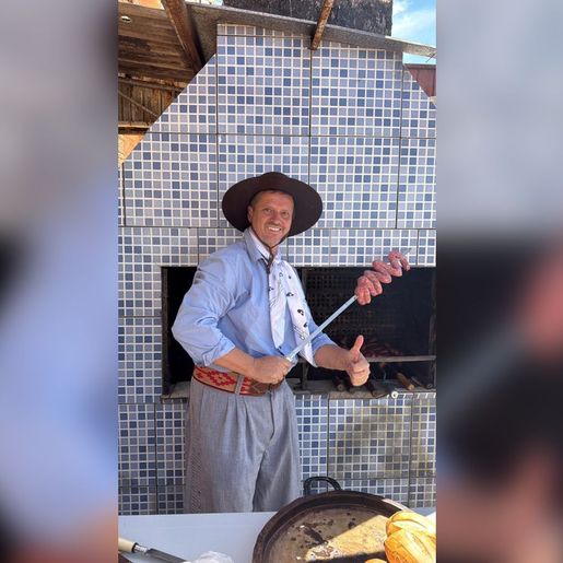 Voluntário de São João do Oeste dirige 290 km para fazer churrasco e ajudar vítimas no PR