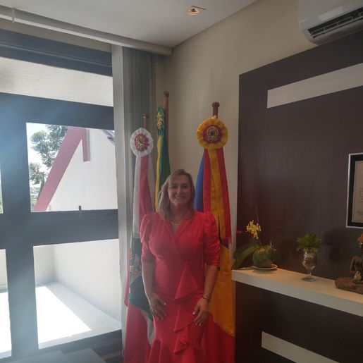 Rozane Moreira é empossada para mais um mandato em Campo Erê