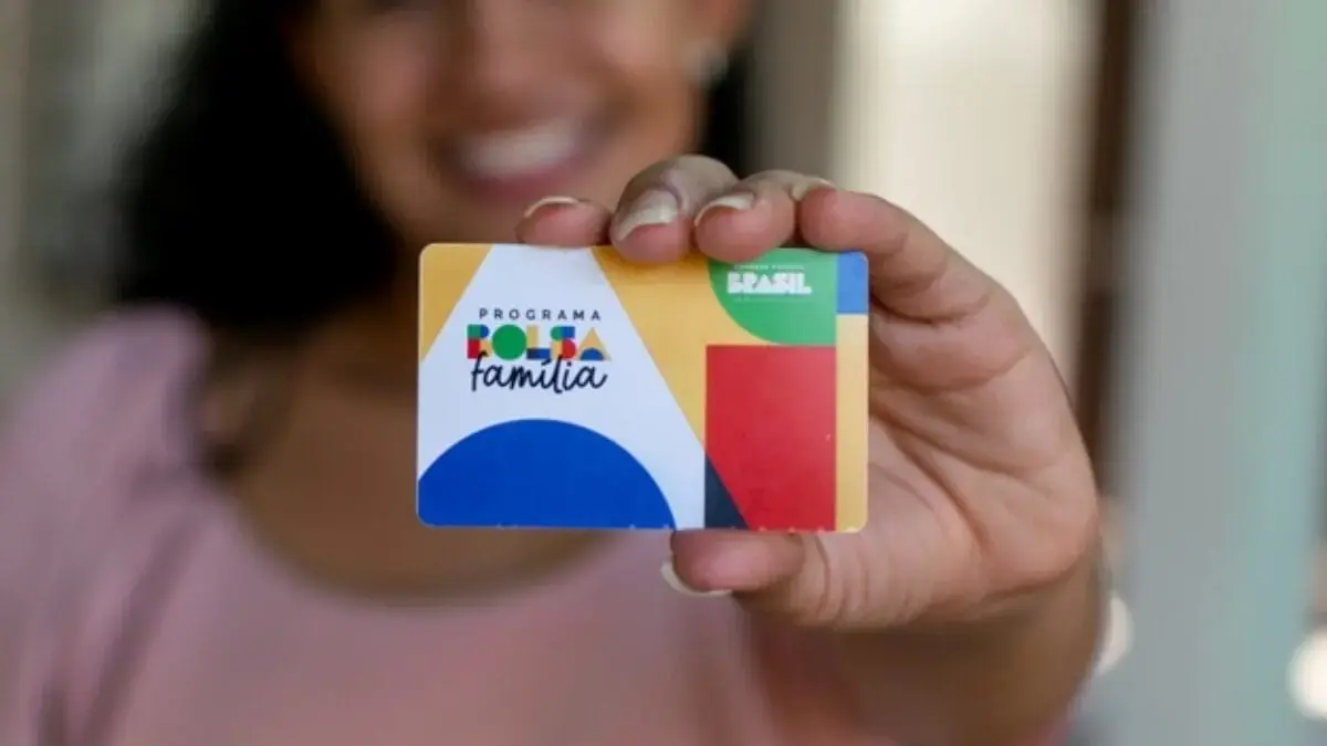 Bolsa Família antecipa calendário e 217 municípios recebem pagamentos antes do previsto