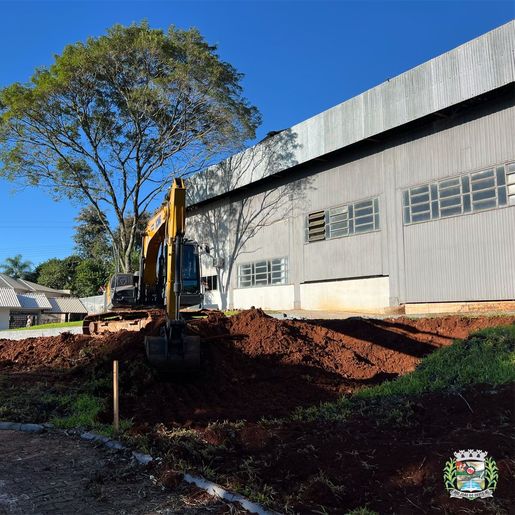 São João do Oeste promove revitalização da Praça Central da Cidade