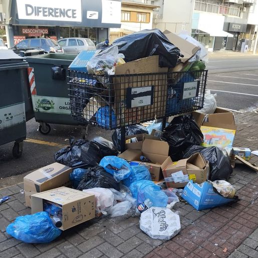 Descarte irregular de lixo sobrecarrega serviços e trava manutenção urbana em SMO