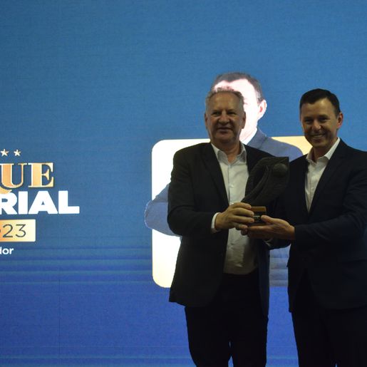 Entrega do Destaque Empresarial reúne mais de 500 pessoas no Clube Comercial