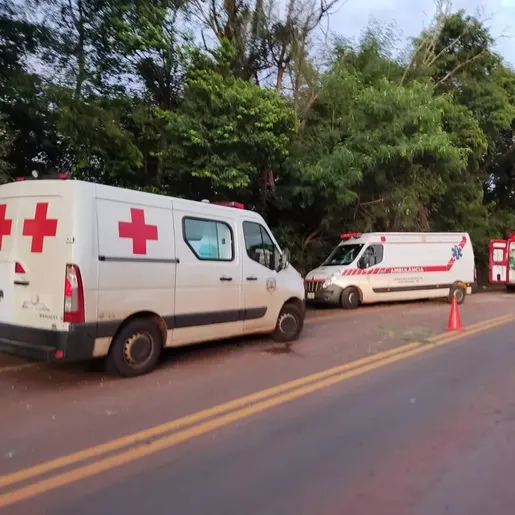Acidente com ônibus escolar deixa 8 mortos e 15 feridos no Paraná