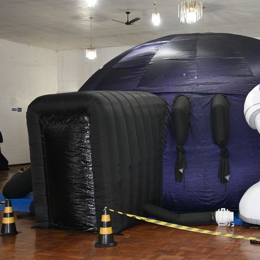 Planetário itinerante reúne 1.200 espectadores em Descanso