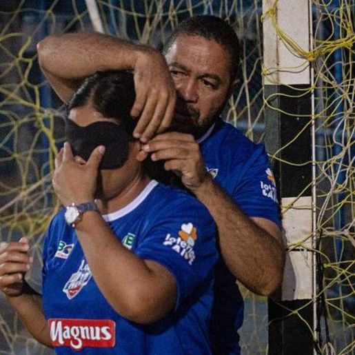 Primeiro time feminino de cegos faz história no futebol do Centro-Oeste