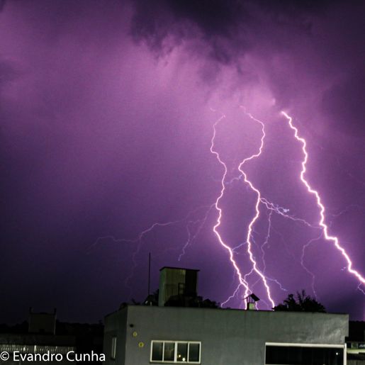 Santa Catarina é o terceiro Estado com maior densidade de raios no país