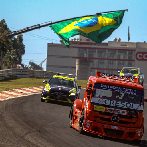 Pela Fórmula Truck 2022, Taio Agostini conquista o 2º lugar em Cascavel