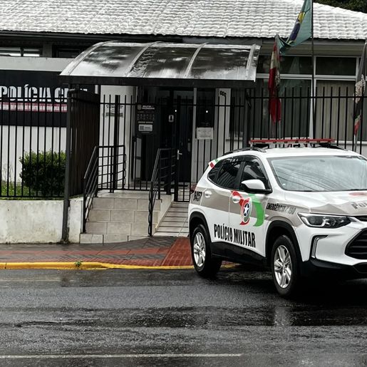 Filho é preso após descumprir medida protetiva contra a própria mãe em SMOeste