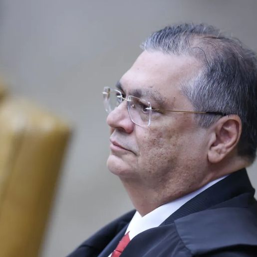 Dino determina inquérito para investigar R$ 694 milhões de “emendas Pix”