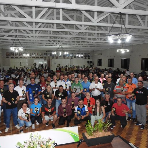 Desportistas são homenageados em São Miguel do Oeste