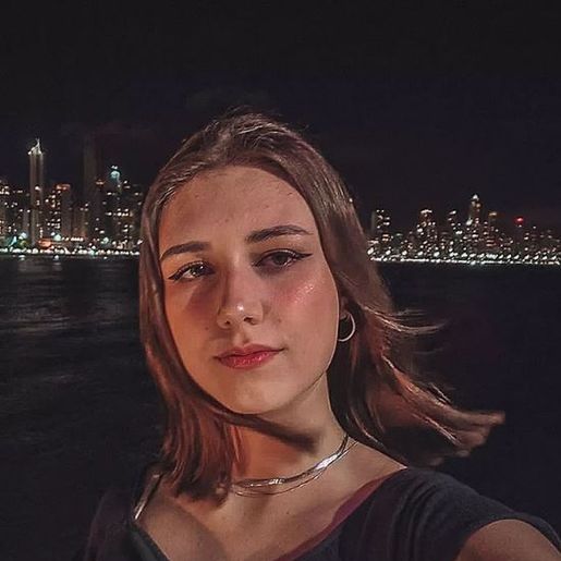 Universitária cai de cachoeira durante trilha e morre em SC