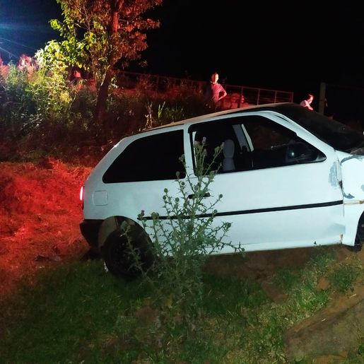 ATUALIZADO: Identificado jovem de 19 anos que morreu em saída de pista na SC 283