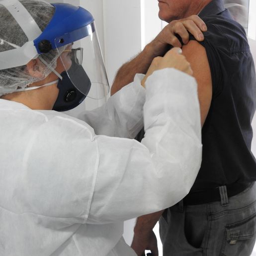 Em seis horas, Saúde aplica quase 1.500 doses de vacinas contra a gripe
