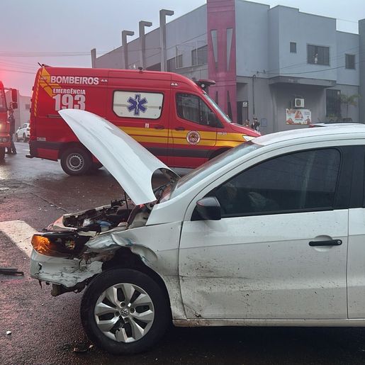 Colisão frontal entre dois carros deixa mulher e criança feridas em Dionísio Cerqueira