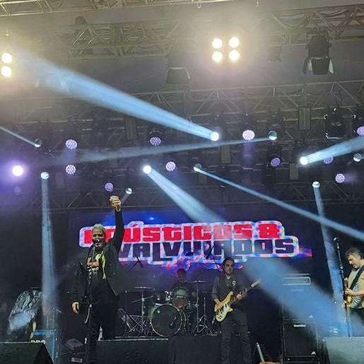 Show com Acústicos e Valvulados agita público na 11ª Efrait
