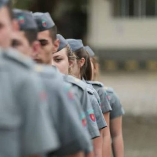 SC vai trocar escolas cívico-militares por Programa Cívico Familiar para projeto em 2024