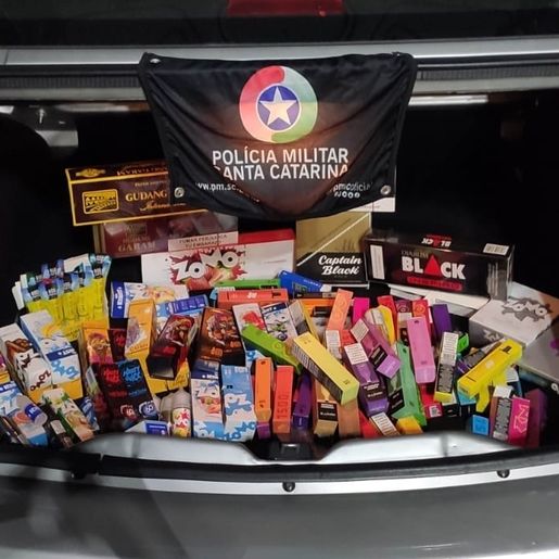 Polícia flagra idoso com contrabando na SC 163