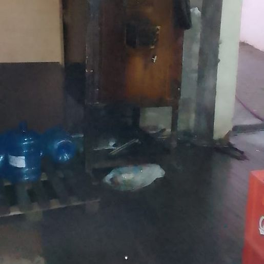 Bombeiros controlam princípio de fogo em depósito de bebidas em São Miguel do Oeste