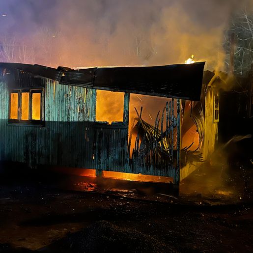 Incêndio destrói casa no interior de São Miguel do Oeste