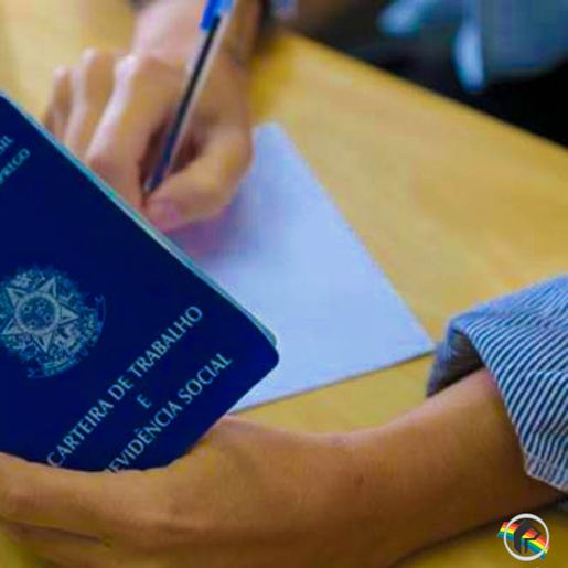 Criação de vagas desacelera e Brasil abre 328,5 mil empregos em fevereiro