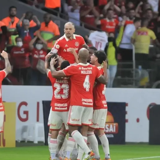 D'Ale marca gol "apoteótico", encerra carreira e Inter vira contra o Fortaleza no Beira-Rio