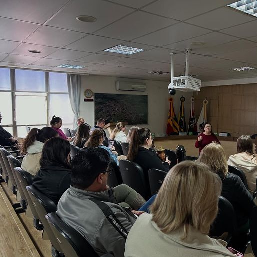 Conselho municipal de assistência social de São José do Cedro participa de capacitação