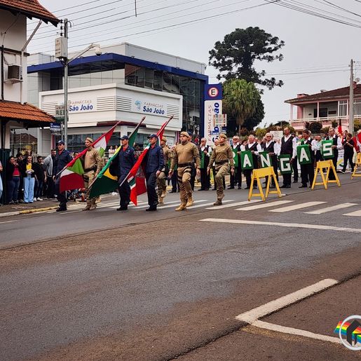 Desfile cívico celebra os 70 anos de emancipação de Itapiranga