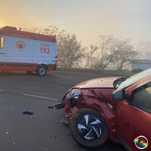 Colisão entre carros é registrada na SC 163, em Itapiranga