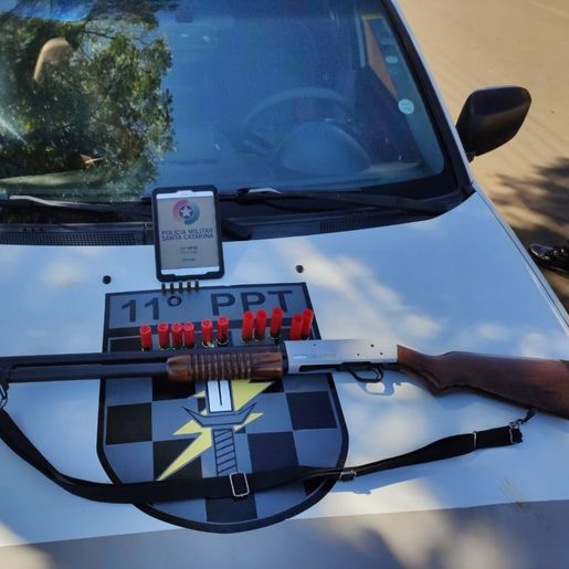 PM prende homem com munição e arma de uso restrito em SMOeste