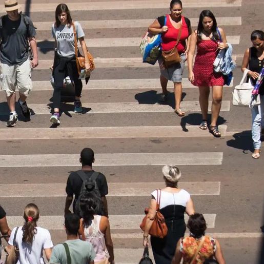 População brasileira cresce 4,68% e país atinge 212,5 milhões de habitantes, diz IBGE