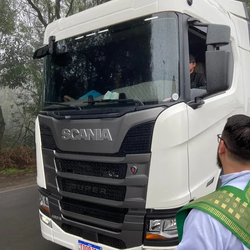 Desfile do Colono e Motorista reúne centenas de veículos em SMOeste